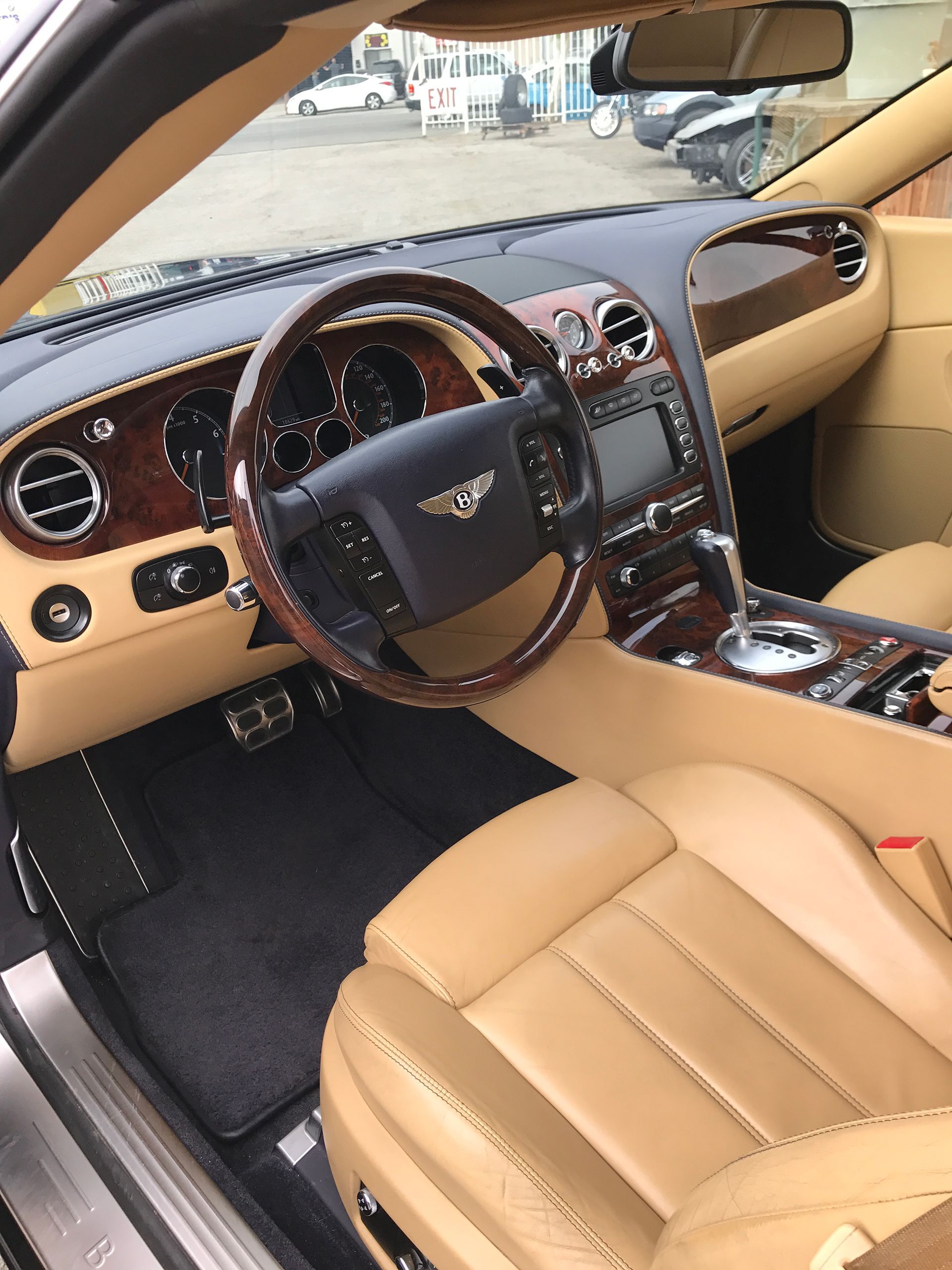 Bentley convertible front seats