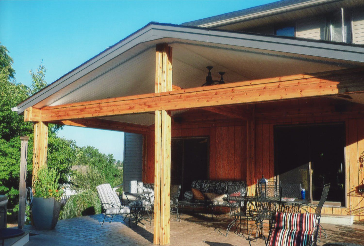 General contractor and construction service