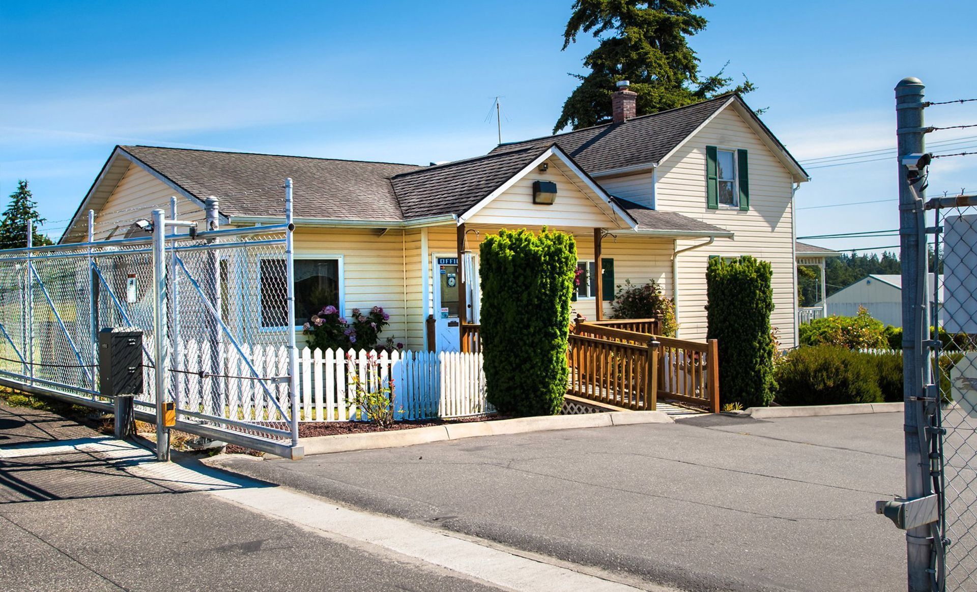 WalMarc Mini-Storage.