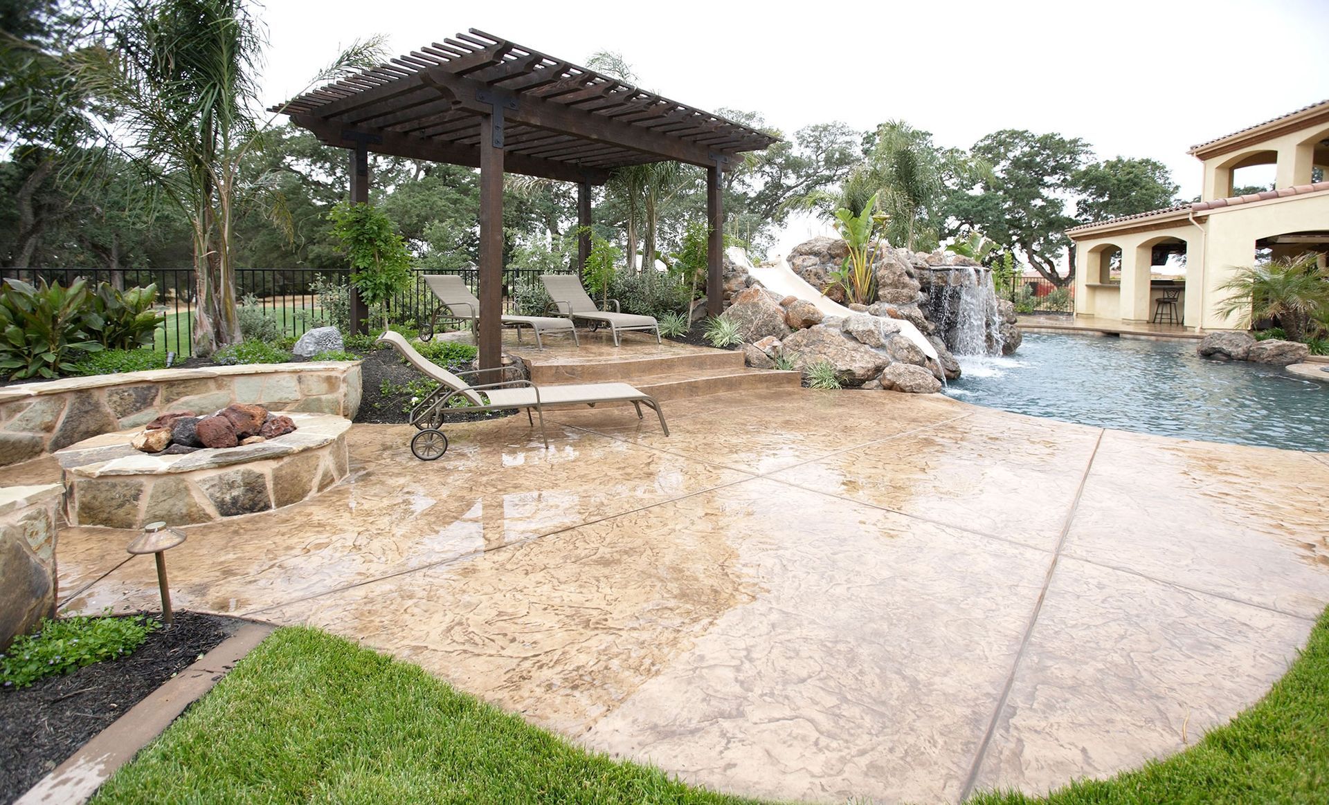 Tropical Gardens Nursery & Landscaping