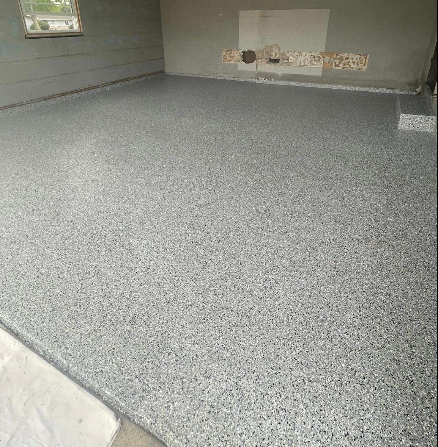 Garage concrete coatings