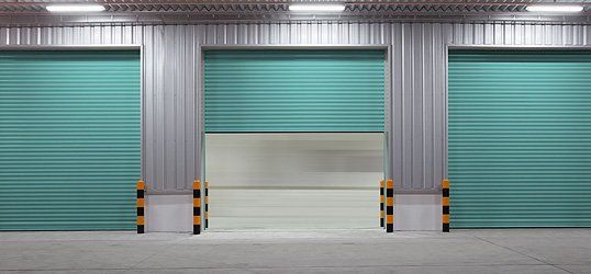 Rolling steel garage door
