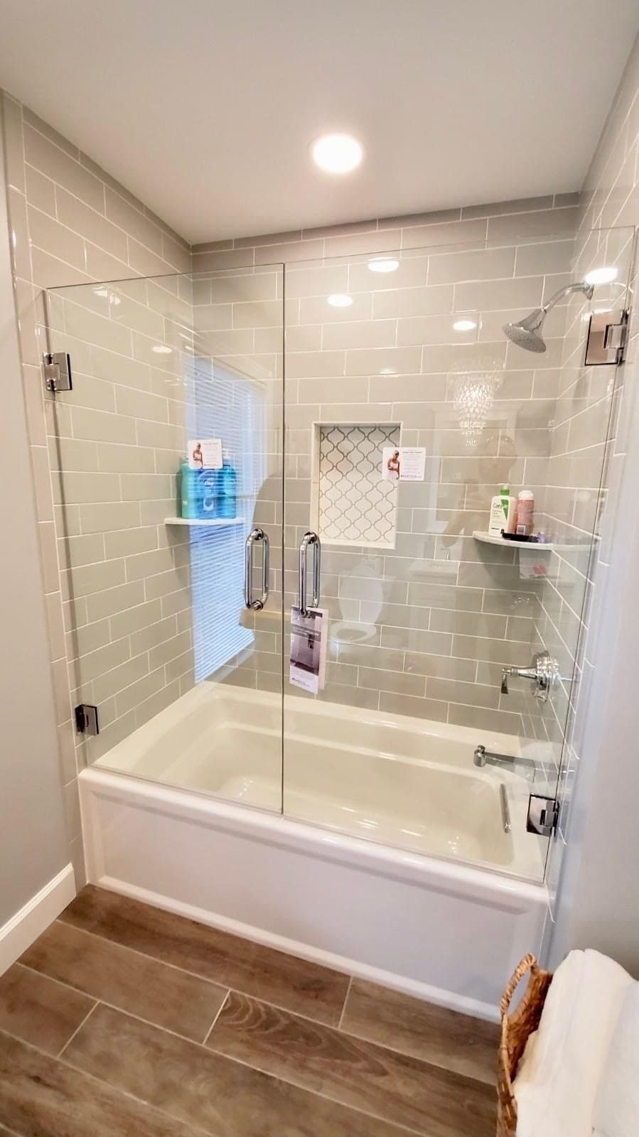 Bathtub with glass door