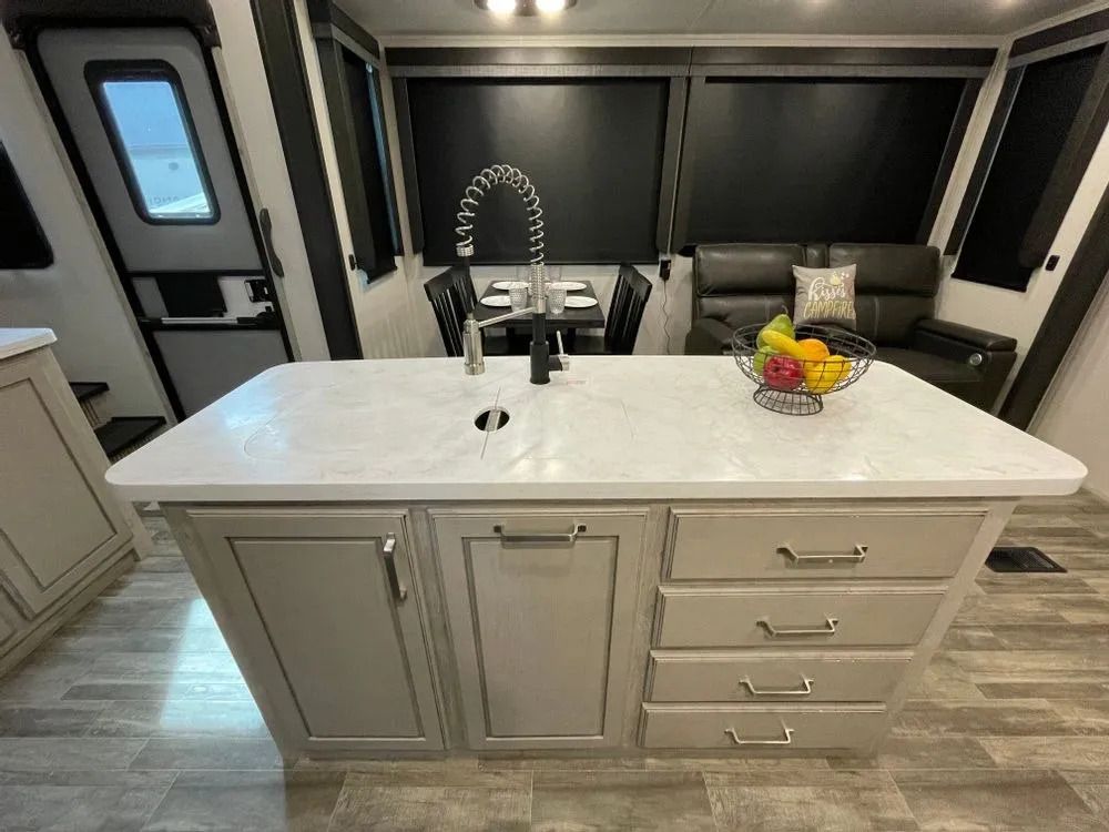 2023 Avalanche - 1 Kitchen