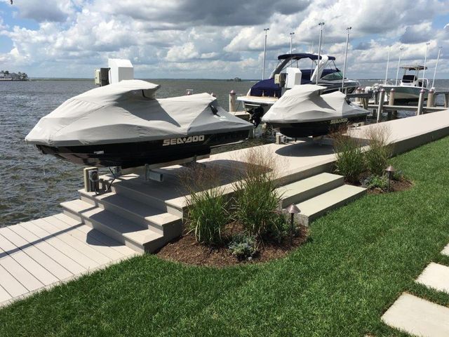 Boat Lifts in Toms River, NJ