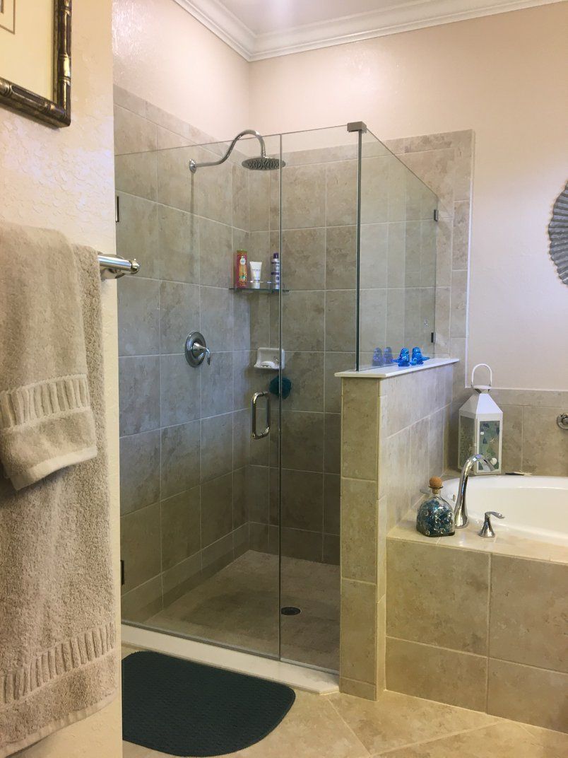 Shower glass enclosure