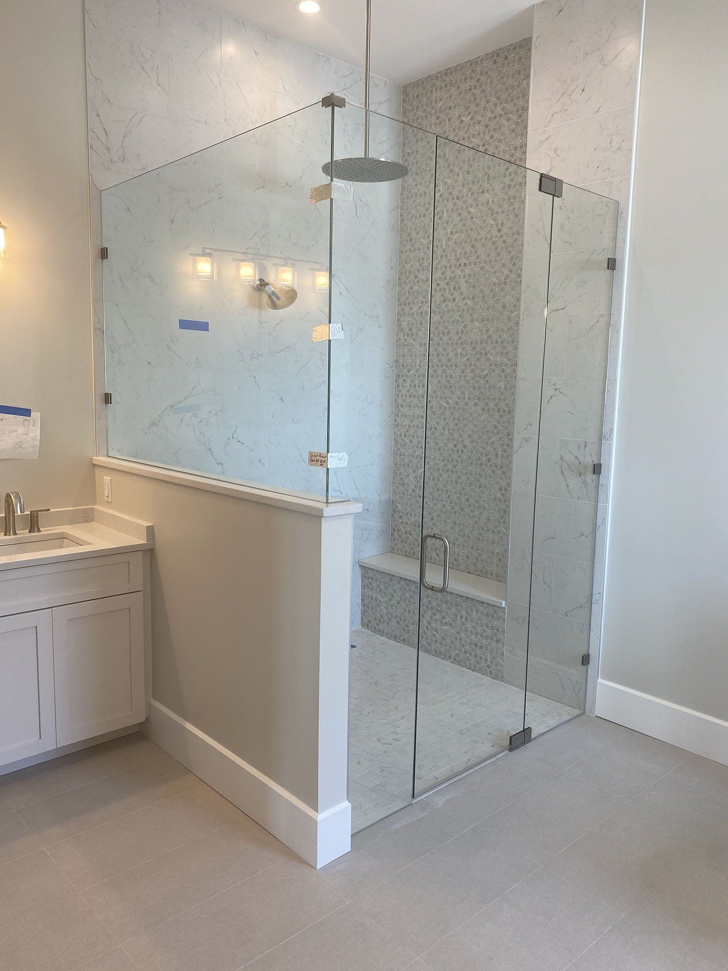 Shower glass enclosure