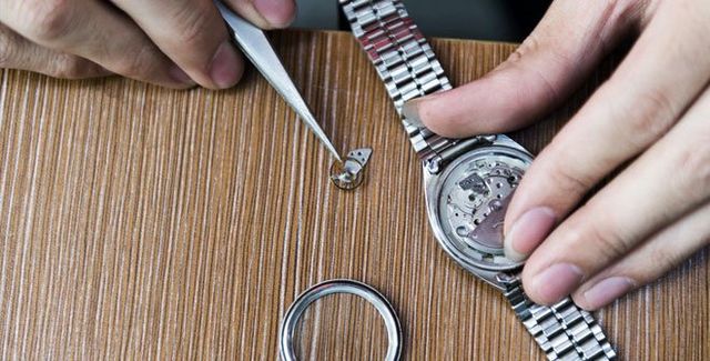 Quartz watch repair hot sale near me