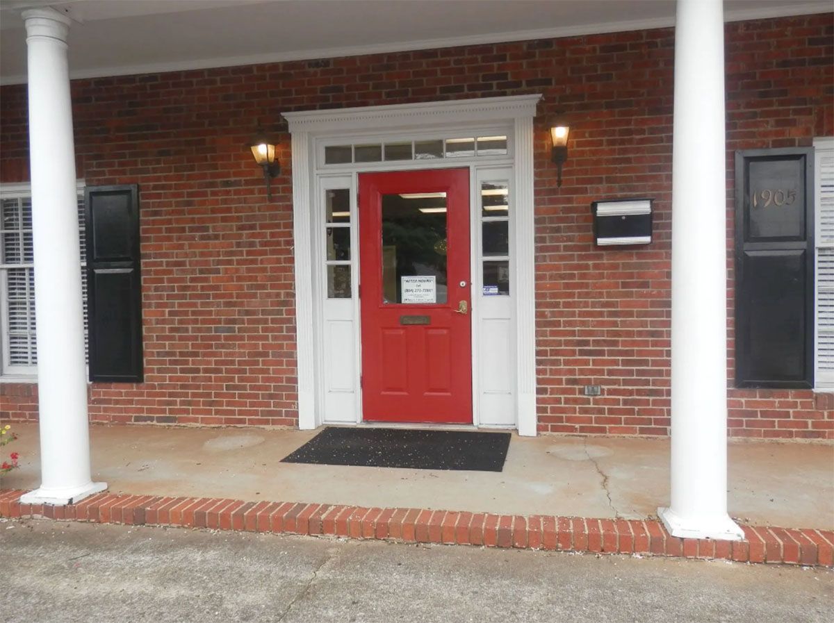 Giggie's Bonding, LLC's front door