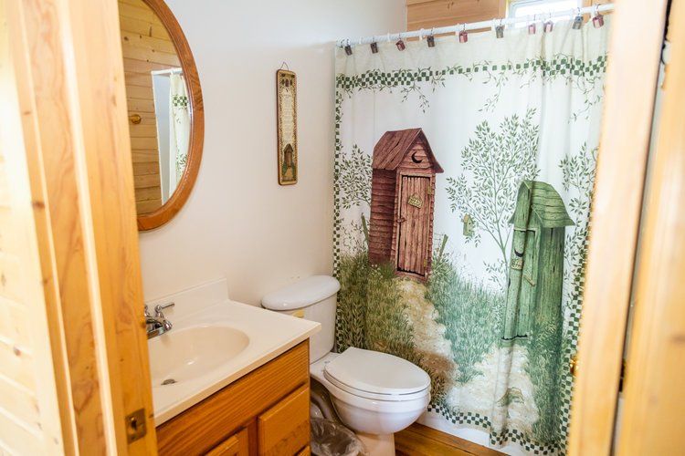 Log cabin bathroom