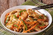 Chow mein with chicken