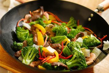 Stir-fried beef broccoli