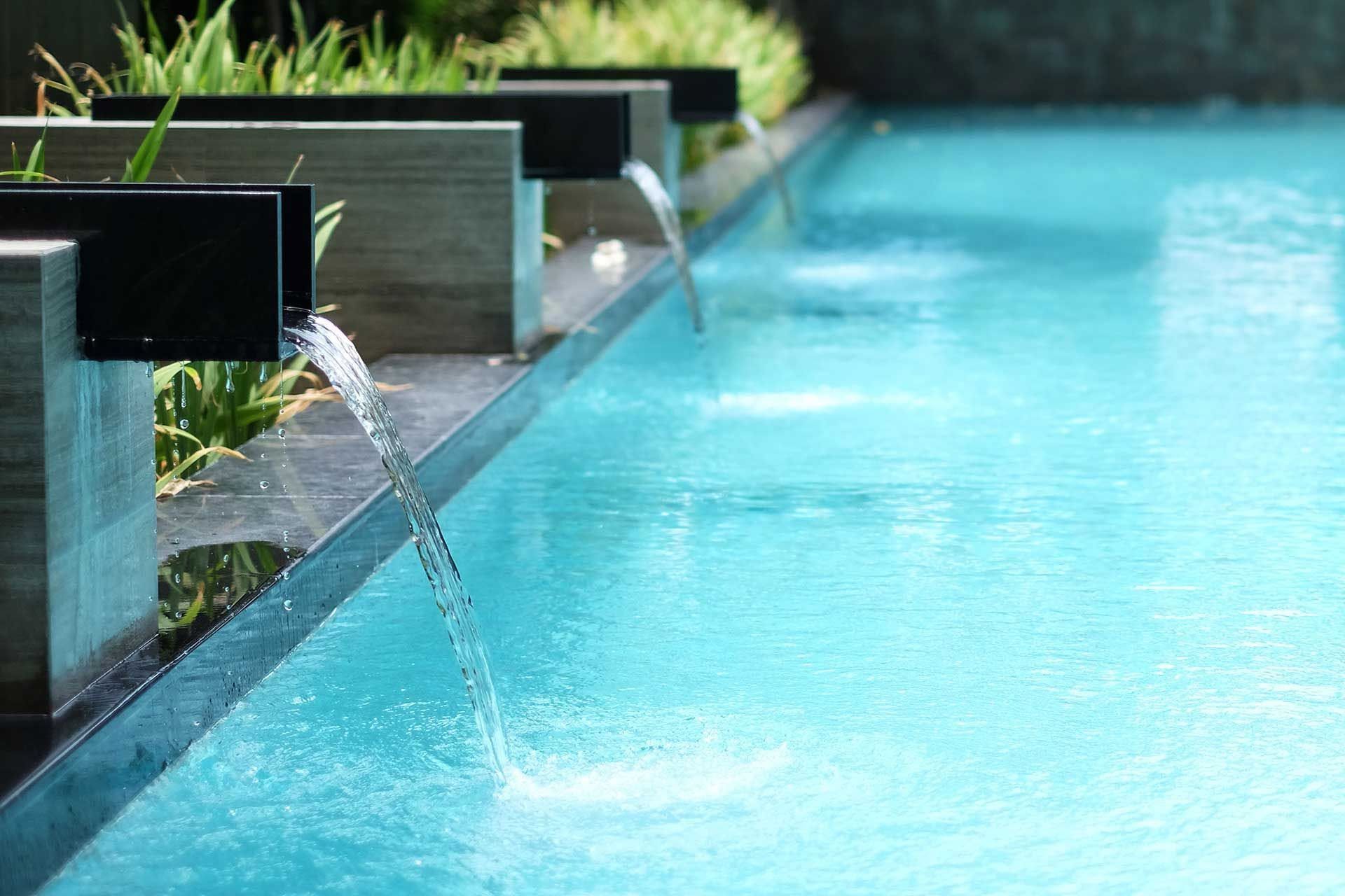 custom pool builders
