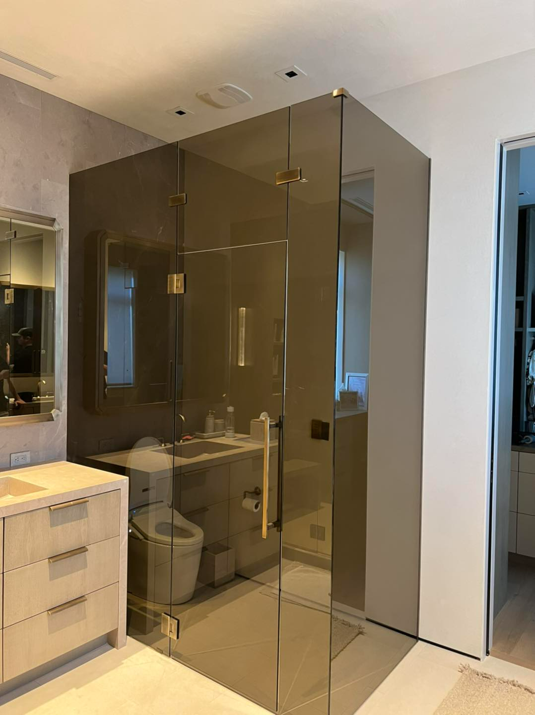 Glass shower door
