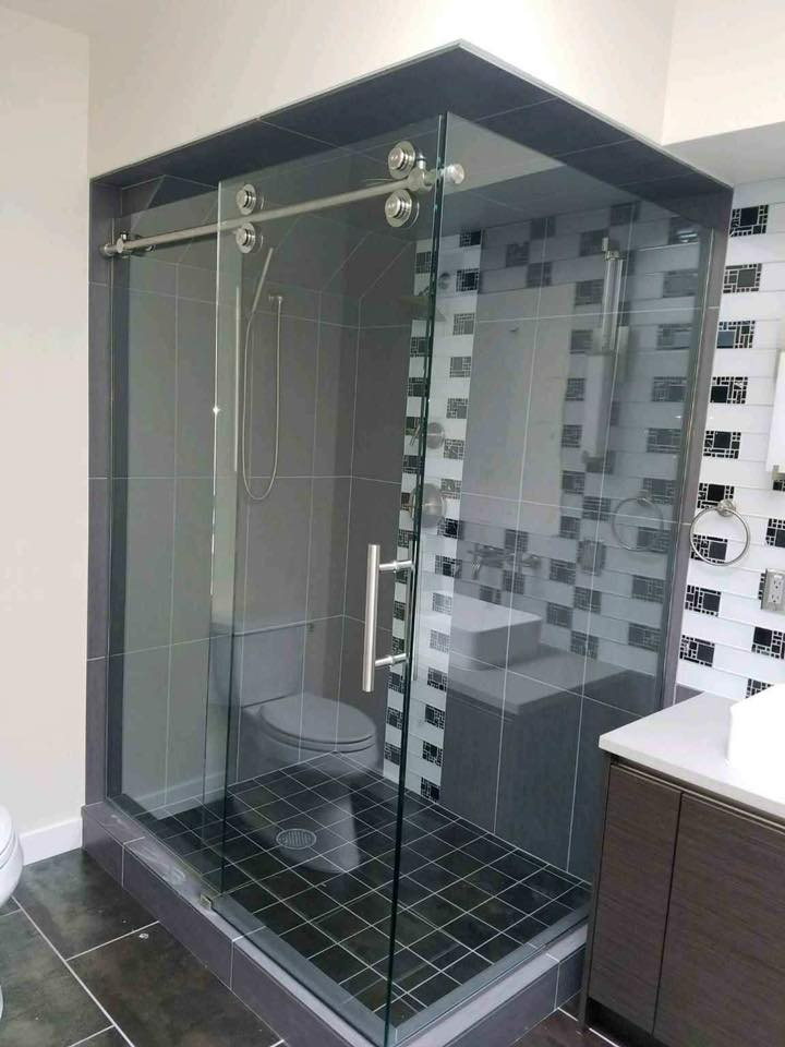 Glass shower door