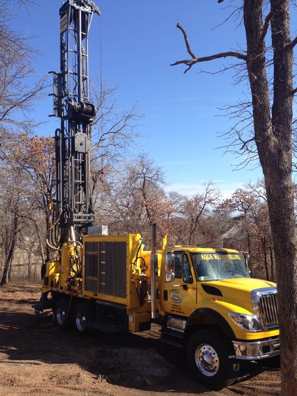 well drilling truck