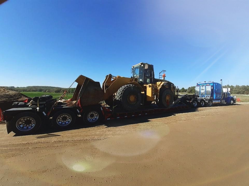 Heavy hauling transport