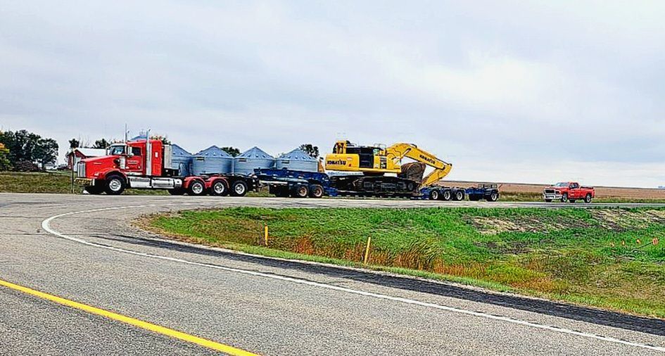 Hauling service truck