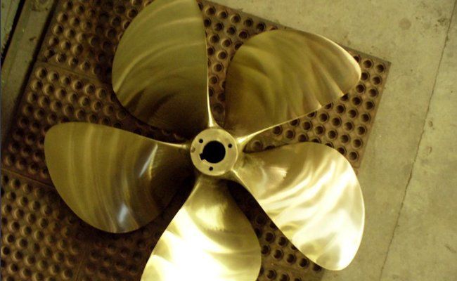 Gold propeller
