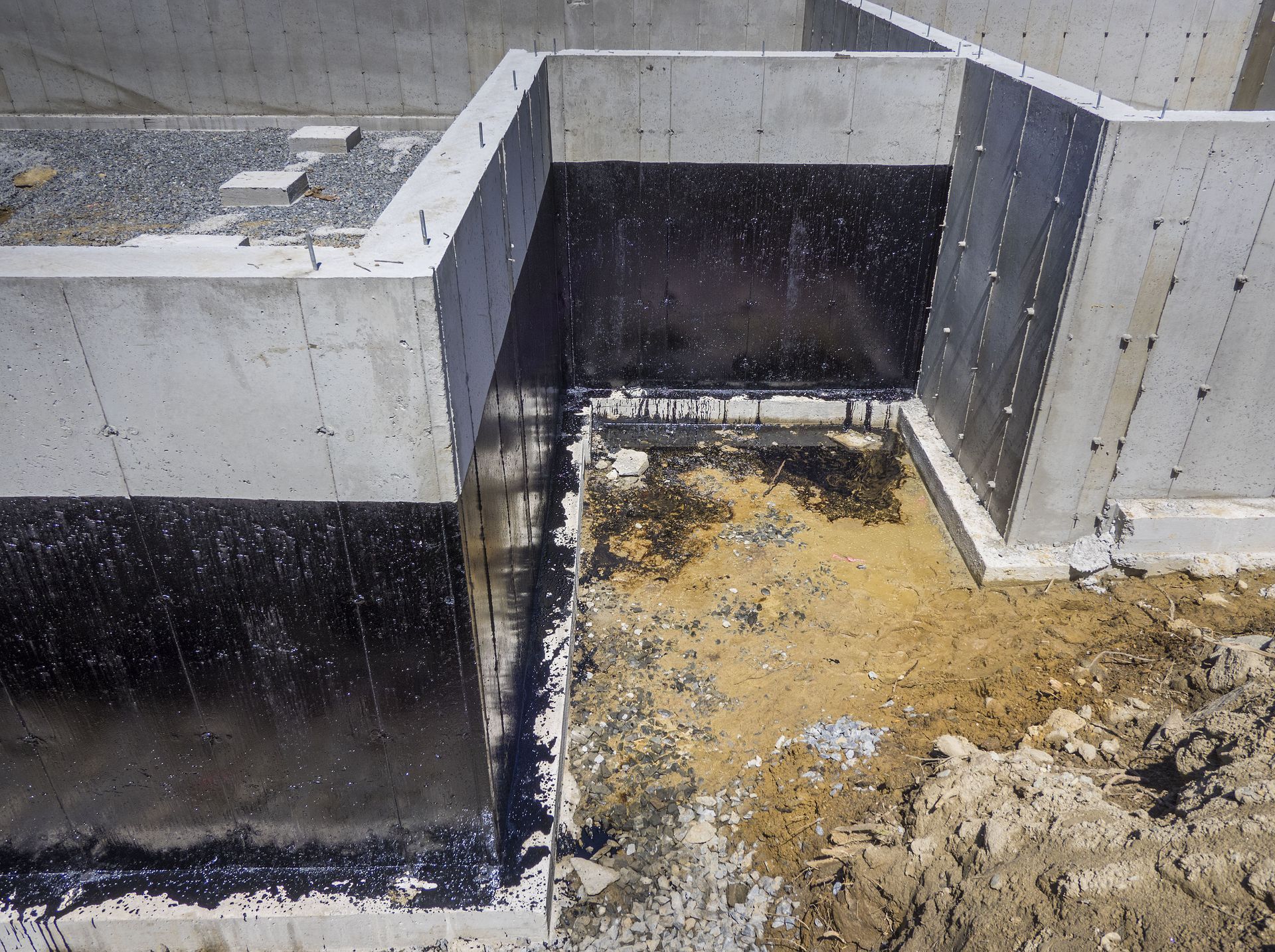 Waterproofing a new house foundation