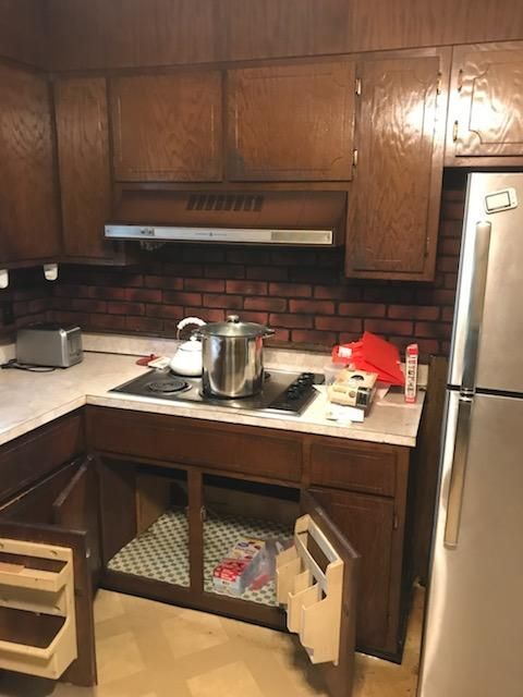 Kitchen Cabinets Before Renovation