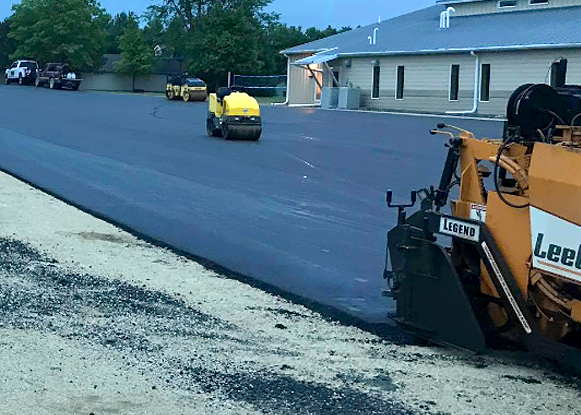 Asphalt paving