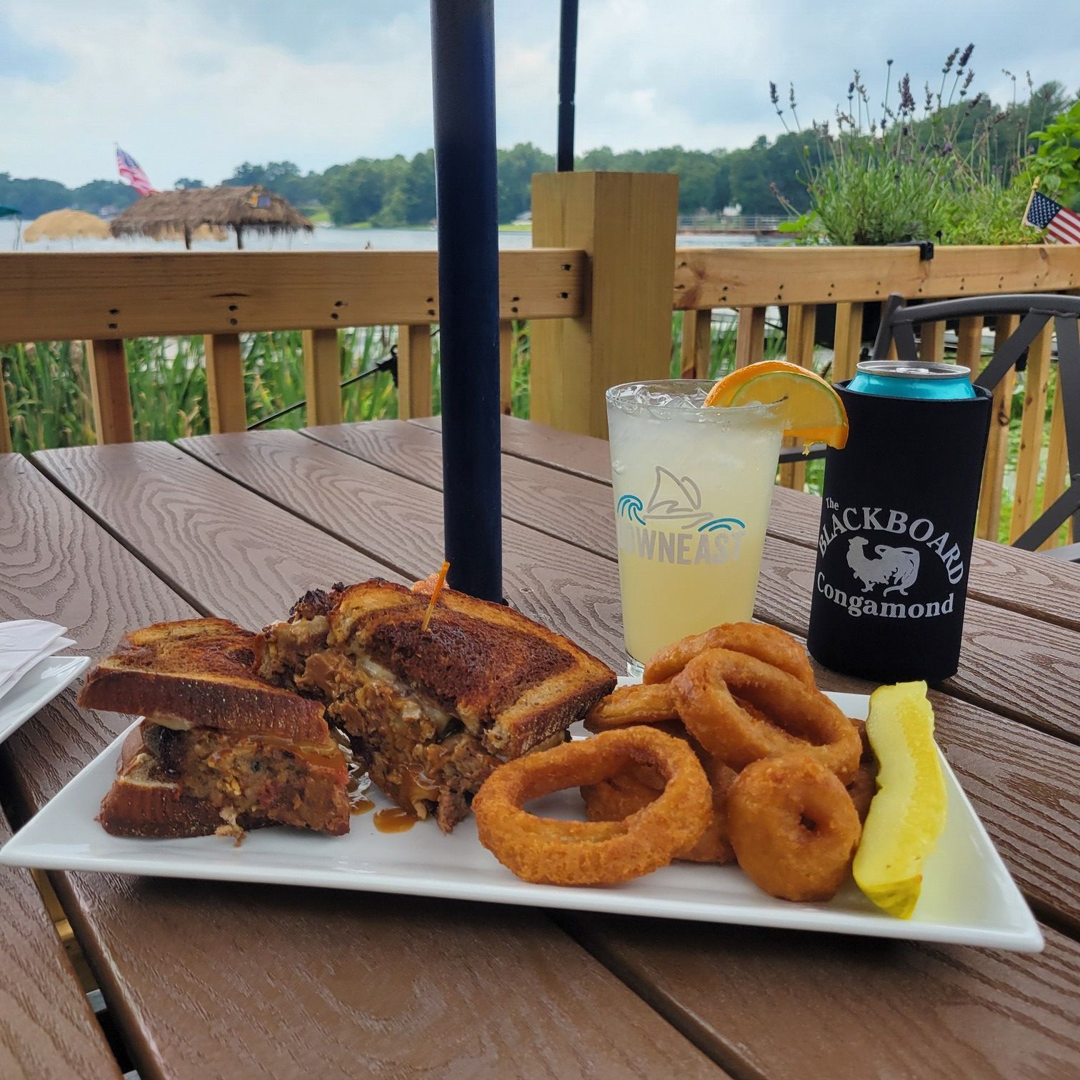 meatloaf melt with drinks