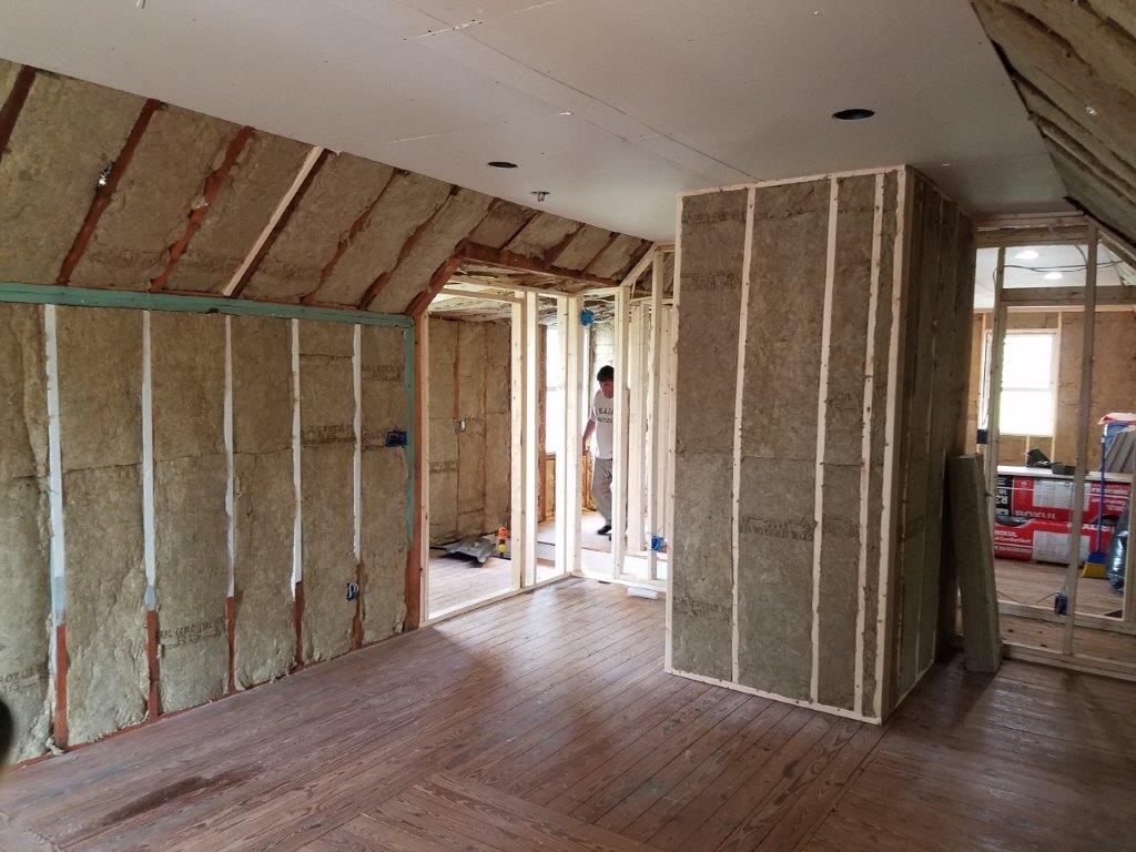 Insulated residential building