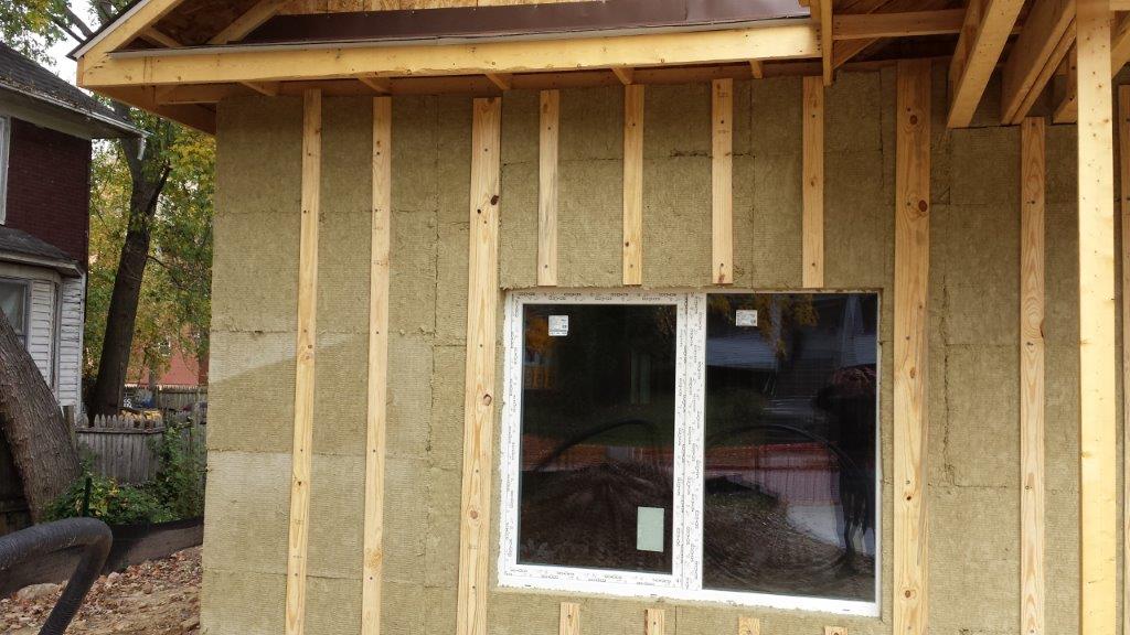 Insulated residential building