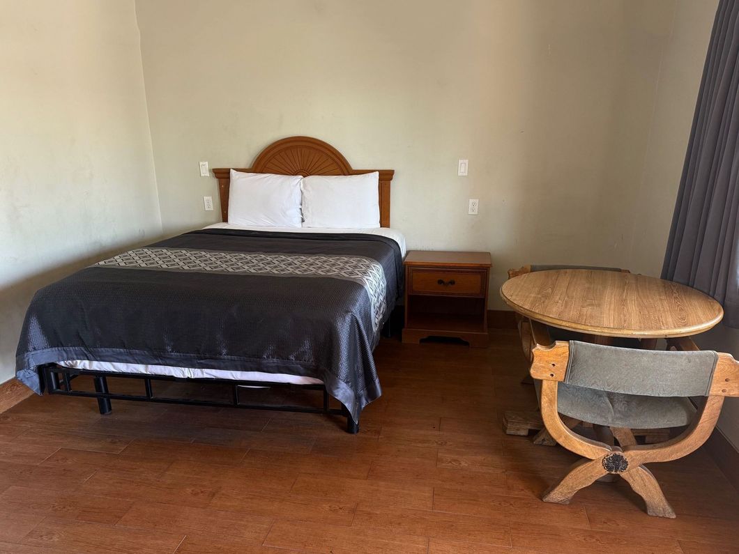 Apple Valley Motel