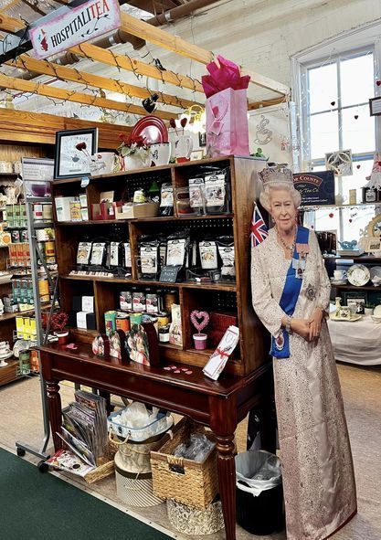 Product display shelf