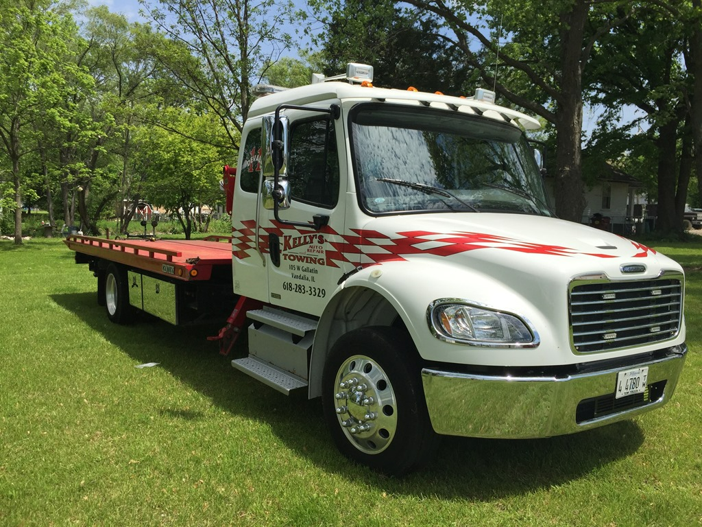 Towing Kelly's Auto Repair & Towing LLC Vandalia, IL