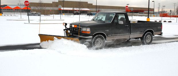 Snow plow truck