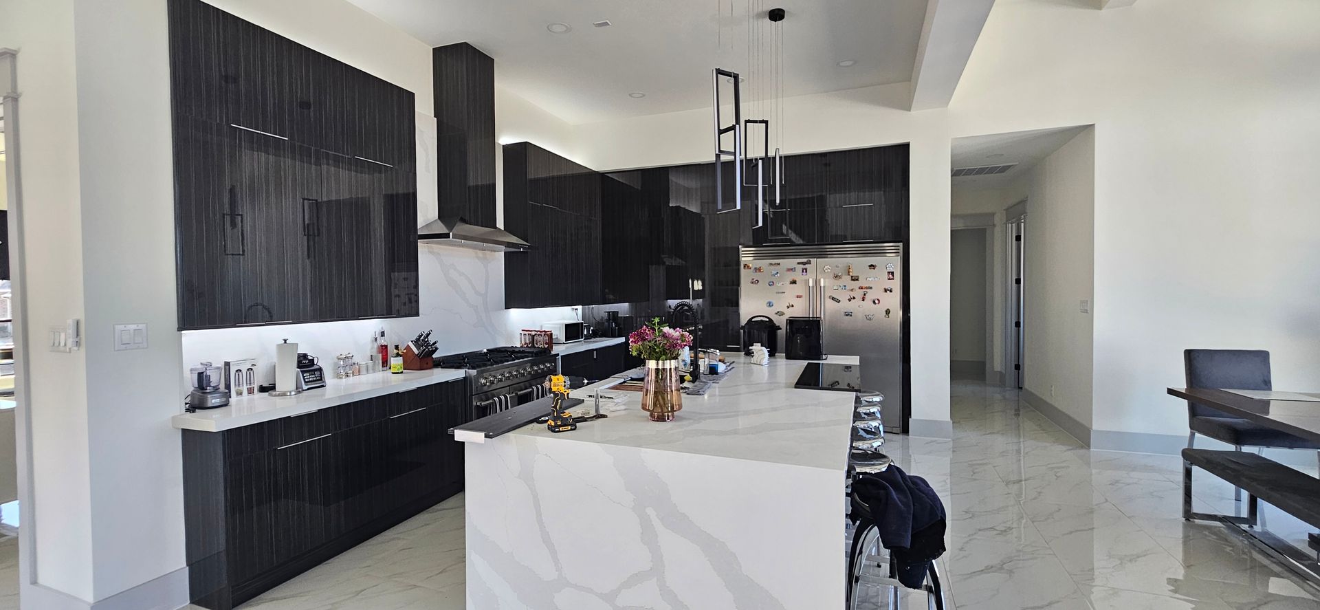 ricky-granite-and-cabinet