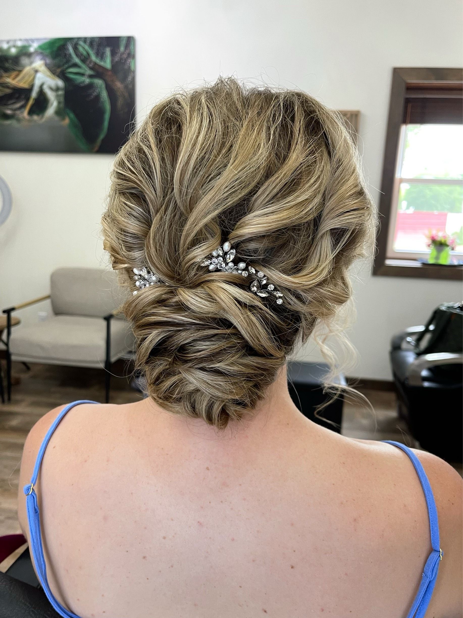 charming bridal hairstyle