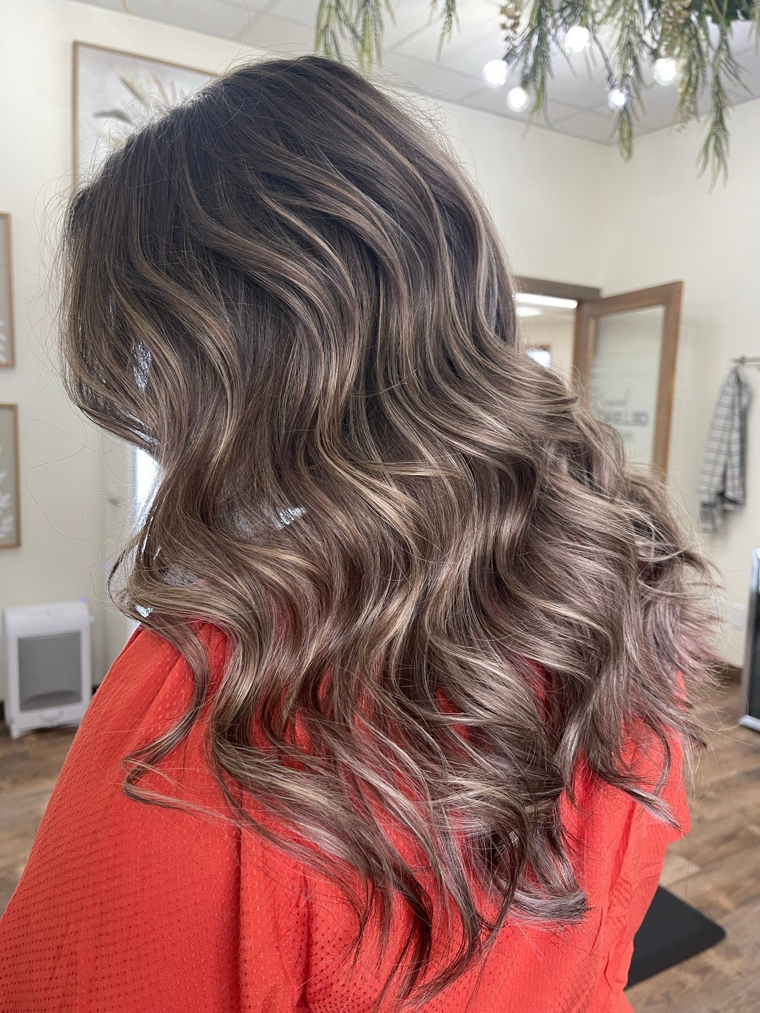 balayage wavy hairstyle