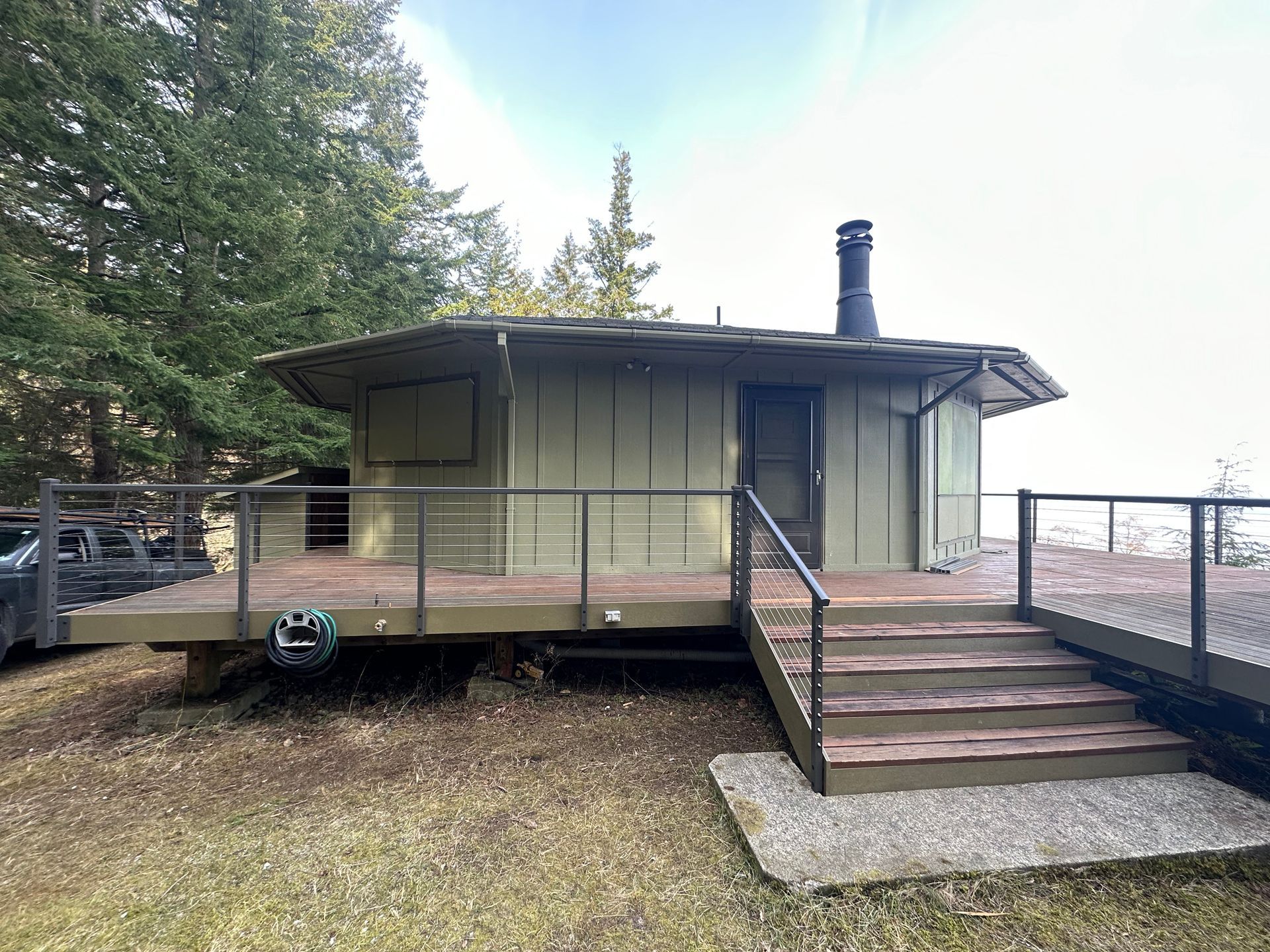 New gray & green deck & railings