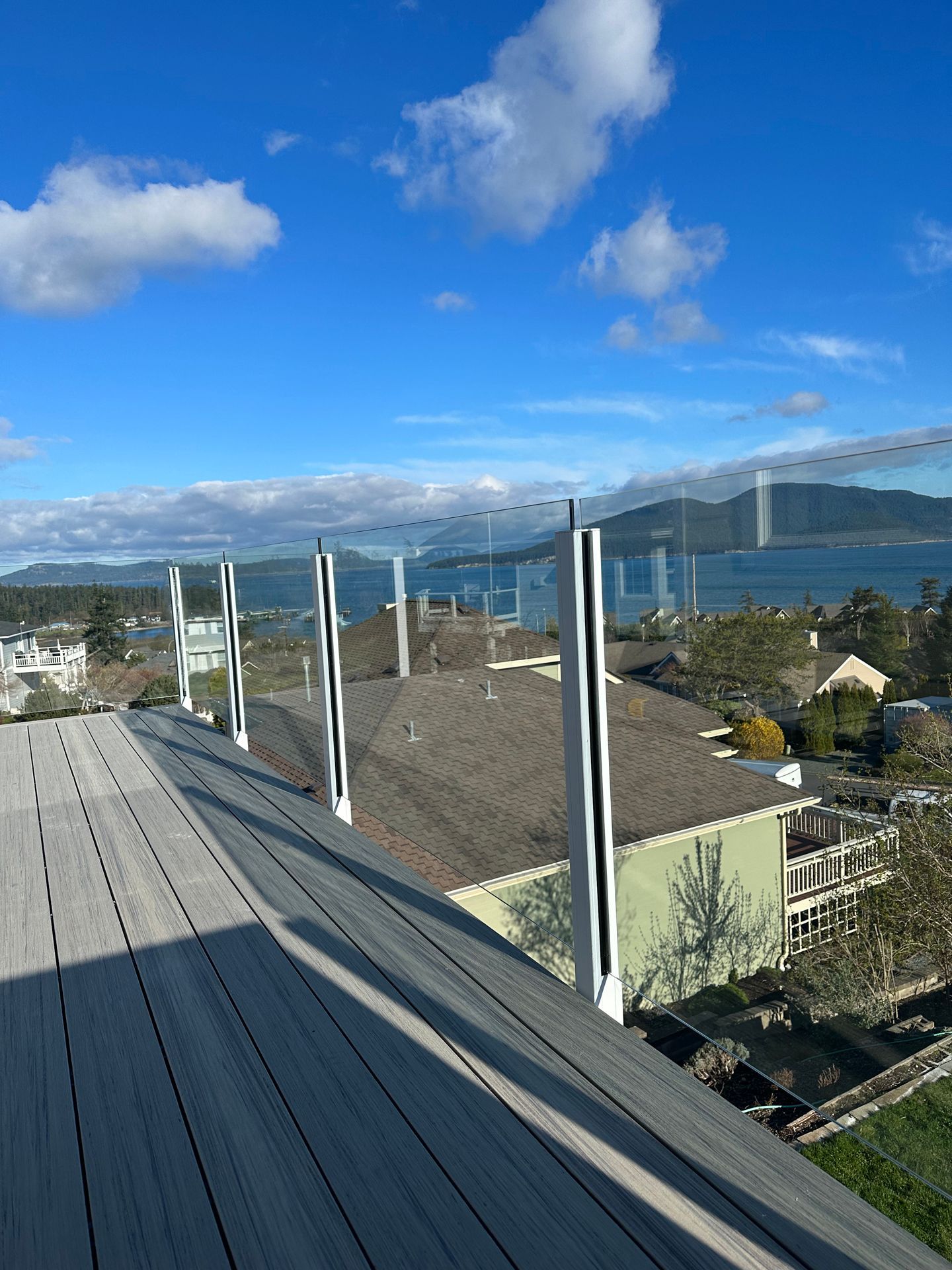 Installing white glass railing