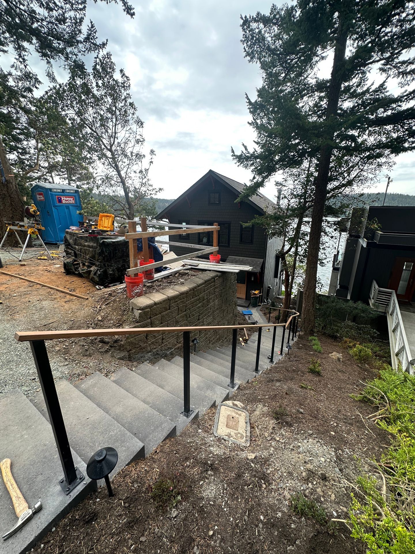 Outdoor cable railing installation