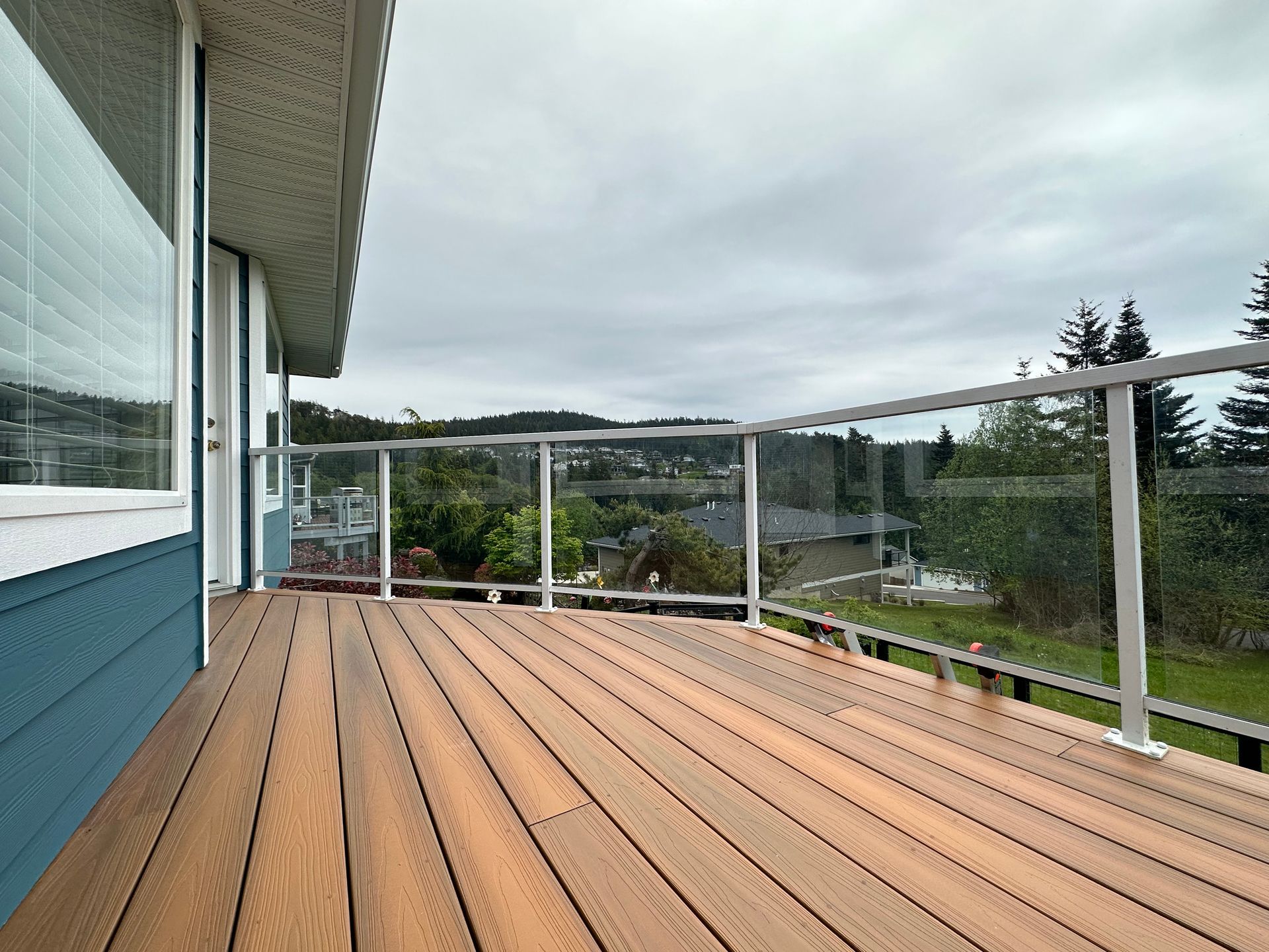 Custom-built deck floor & railings