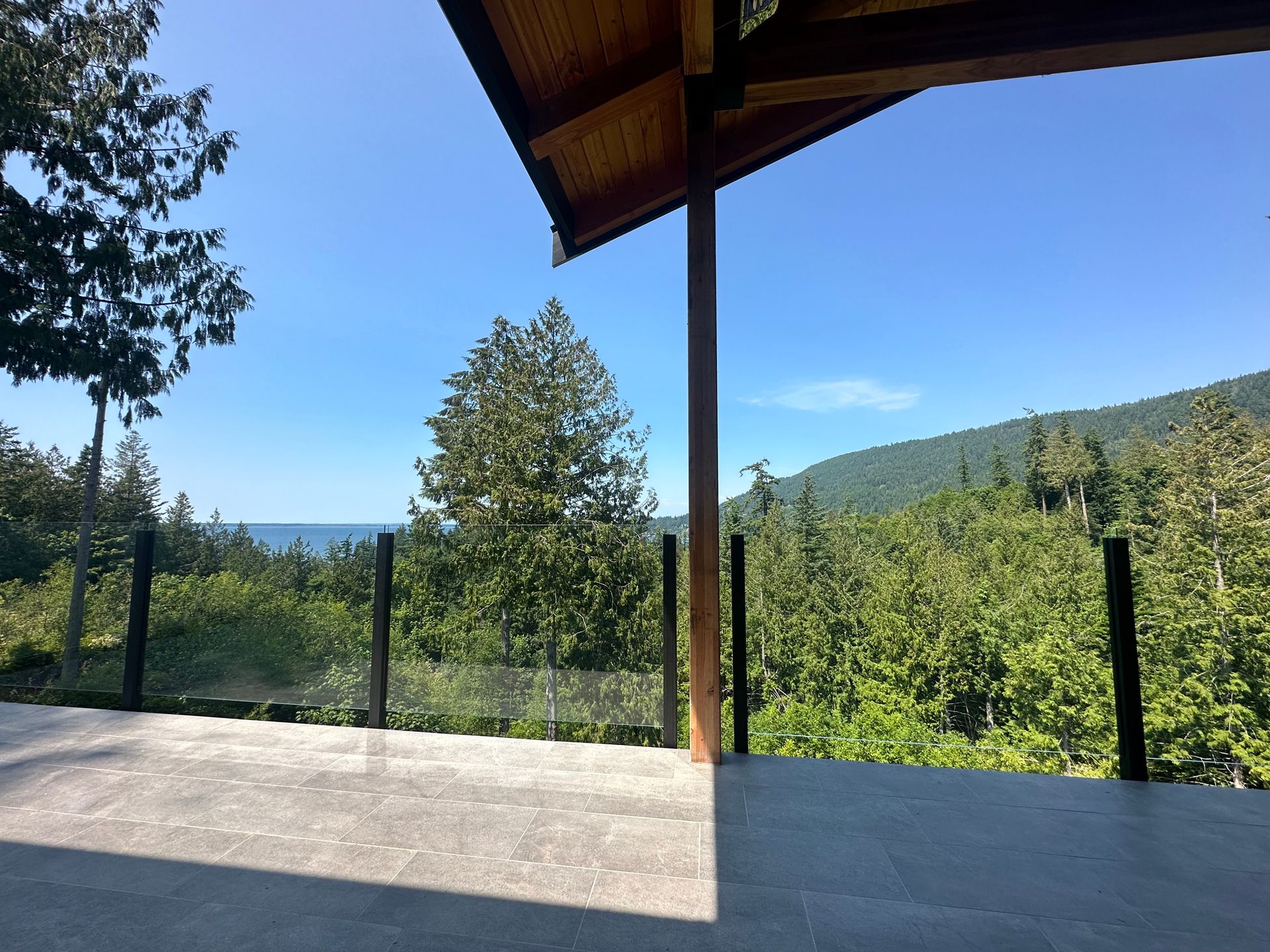 Glass railing system installations