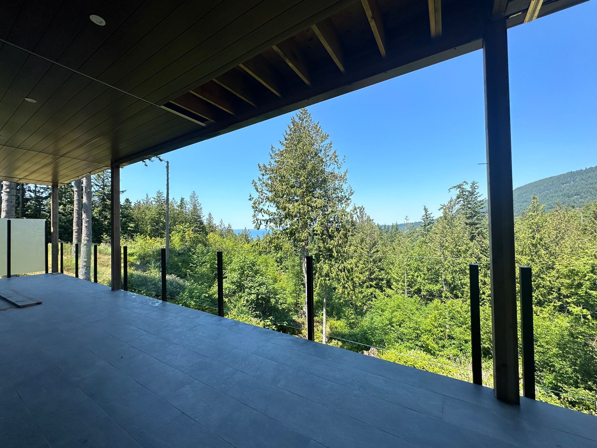 Building new glass railing system