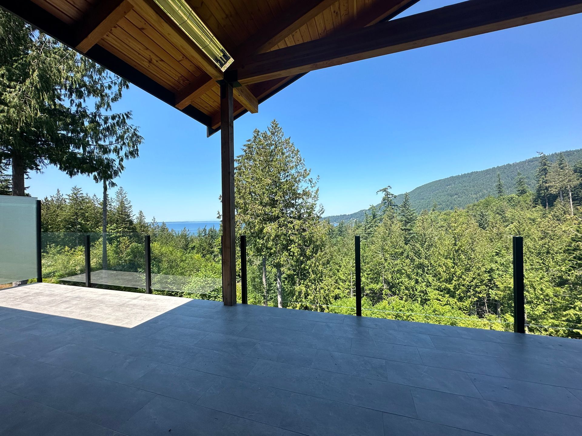 Brand new glass railing