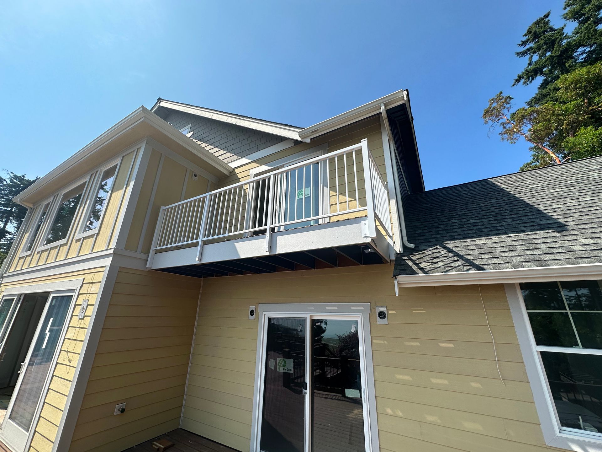 White railing installation