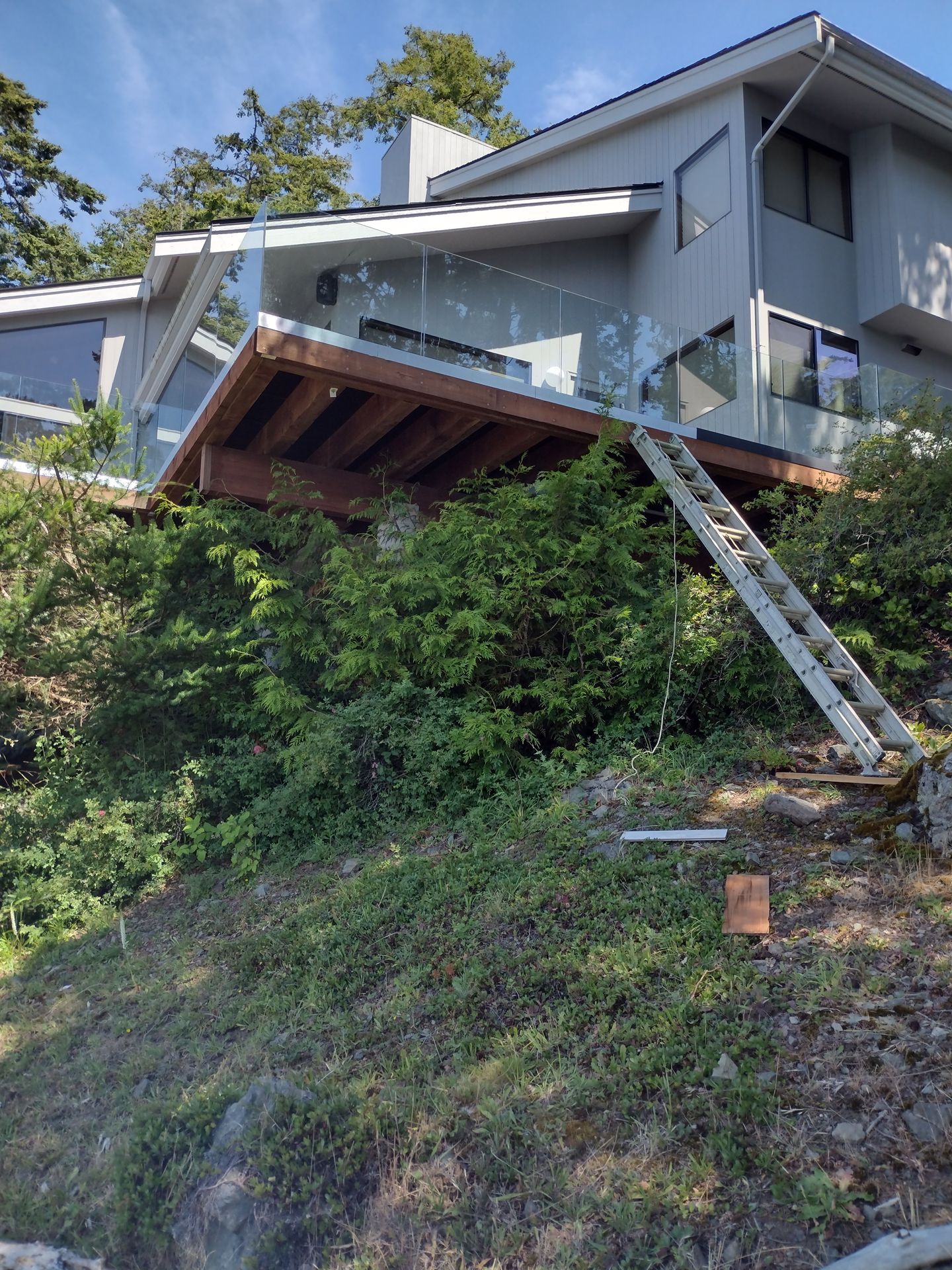 Deck with glass railing
