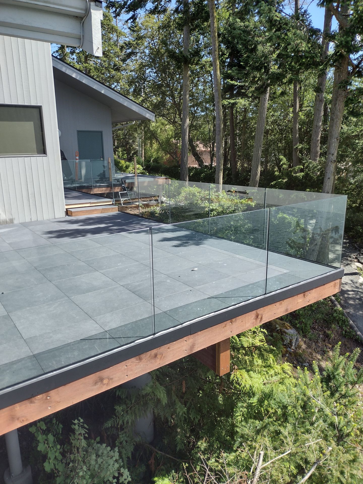 Custom glass railing structures