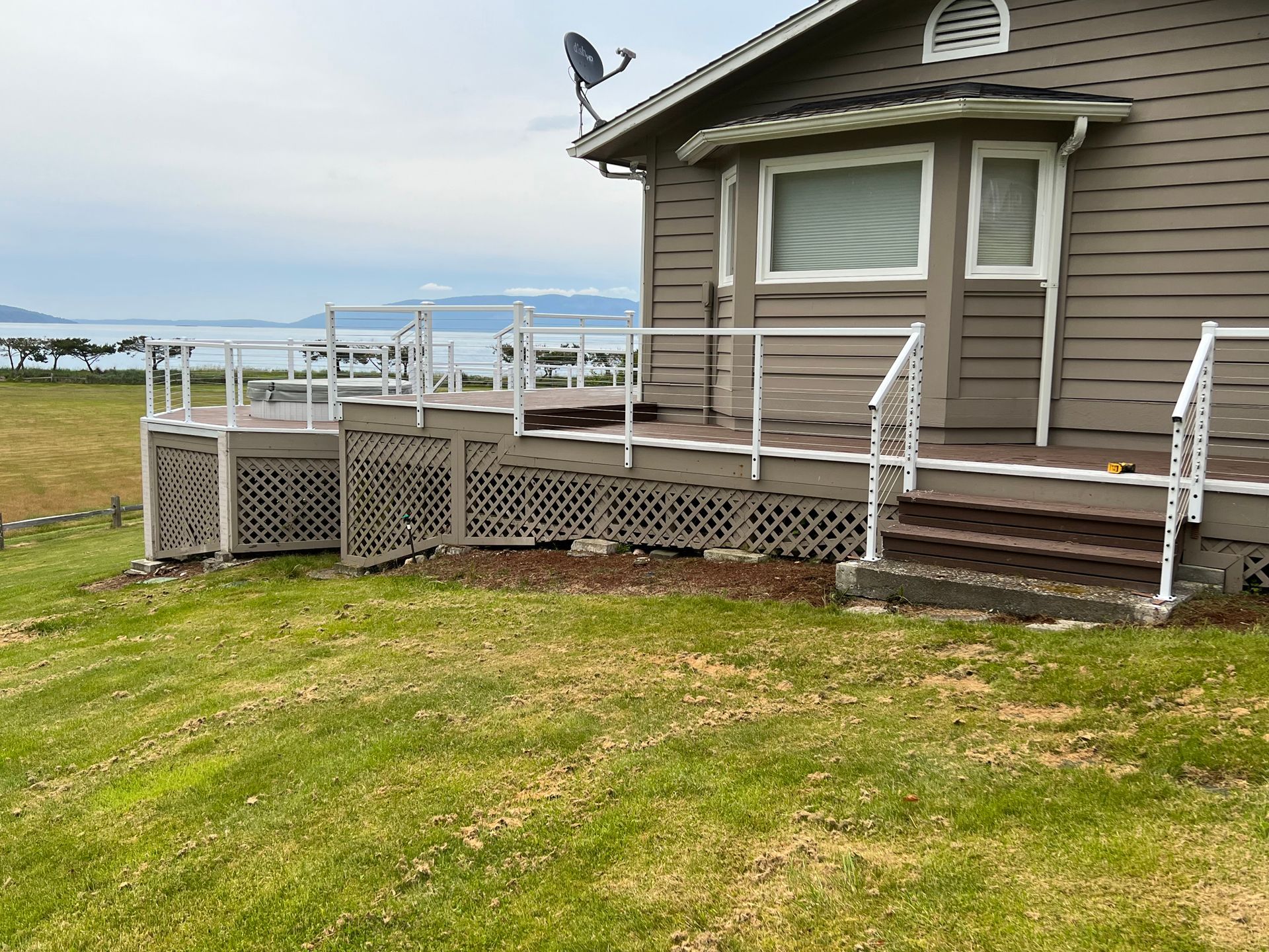 Custom deck & railing installation