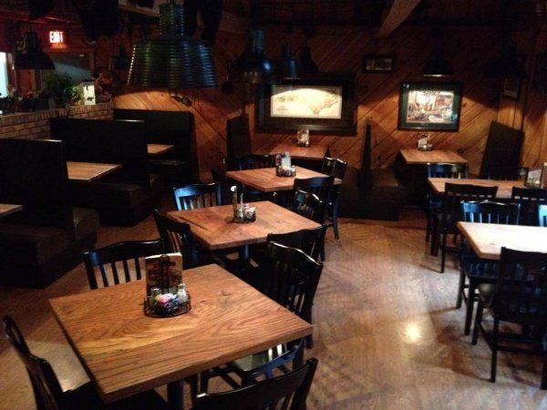 Bogart's Restaurant interior