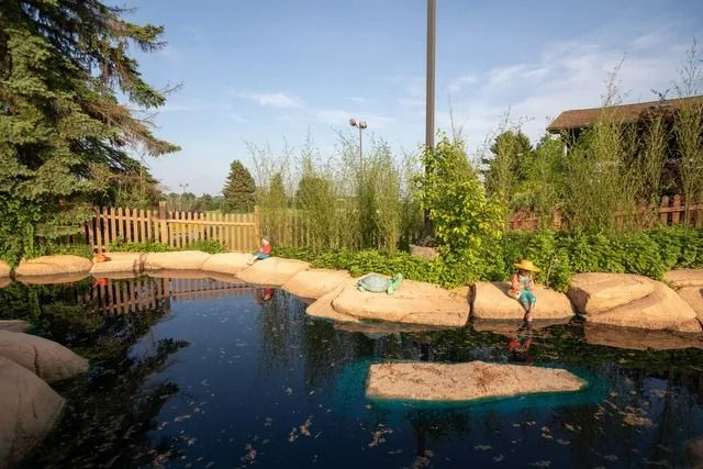 Miniature golf course