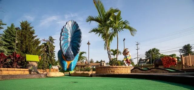 Miniature golf course